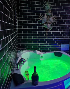 Appartement jacuzzi Gold&Night